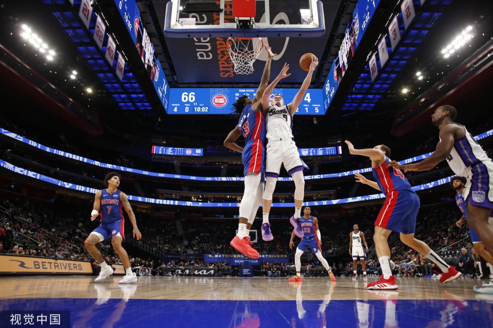 他在比赛开 他在比赛开