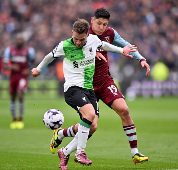 国家队的首 国家队的首